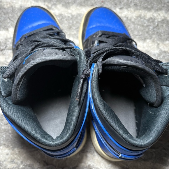Nike Air Jordan 1 Mid Hyper Royal Black Blue Size 5 Youth - Picture 6 of 6